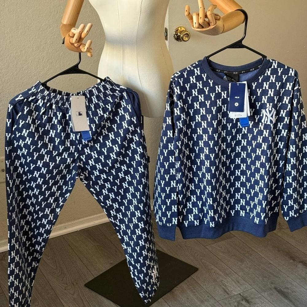 ⭐️HOST PICK⭐️NWT MLB NY YANKEES Blue JOGGER Set- Size Small